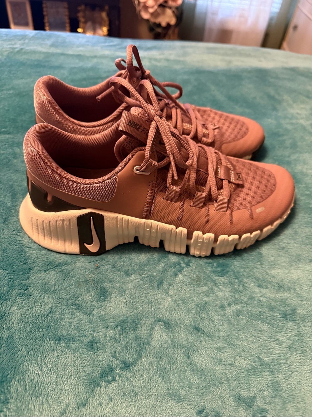 Nike Metcon Training Sneakers with Purple with Gray Sole